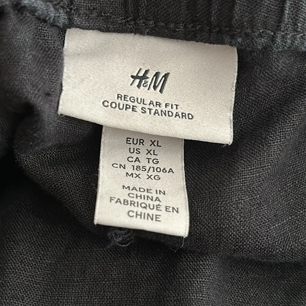 H&M Regular Fit Elastic Waist Linen Pull On Pants with Pockets in Black - XL